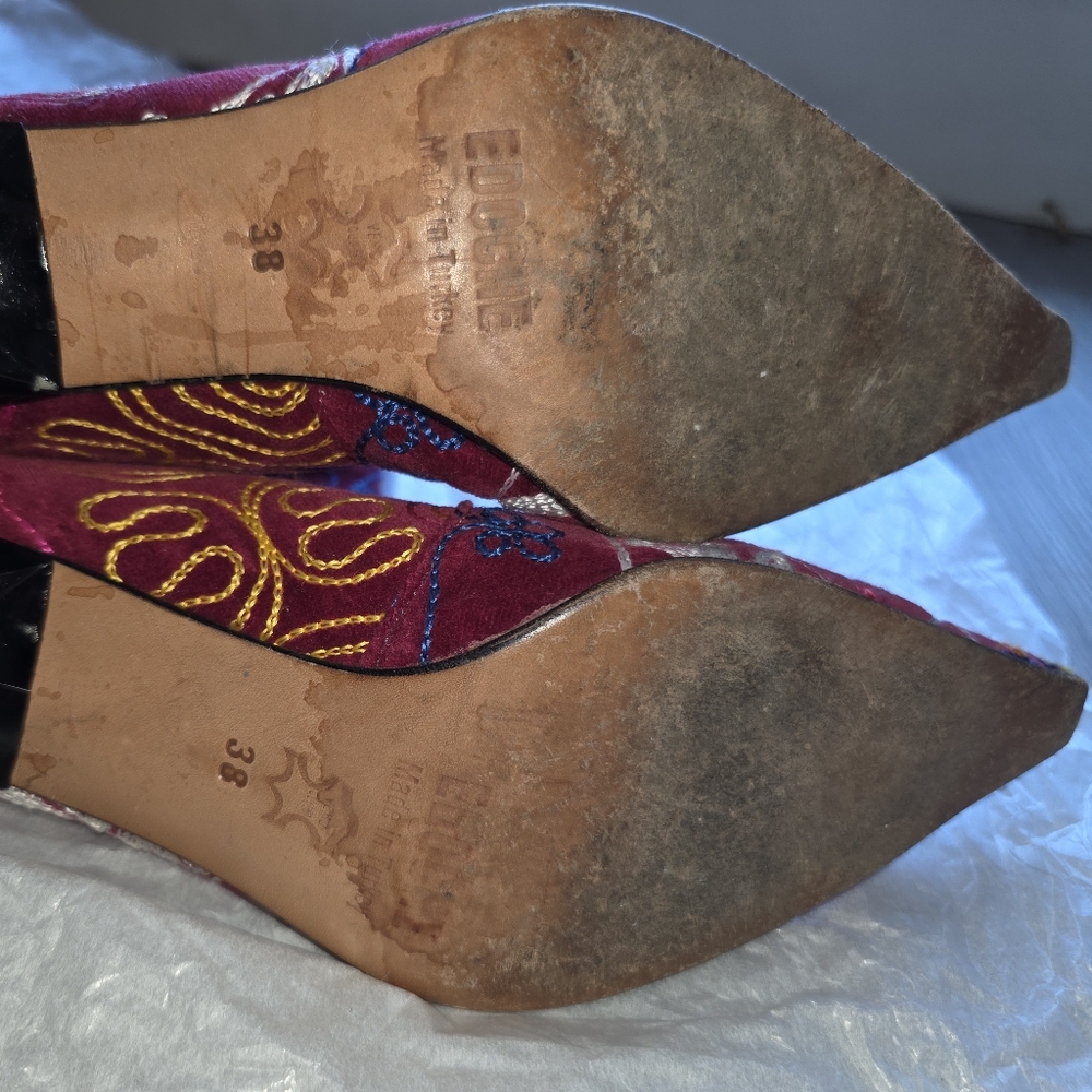 Edoche Hand Embroidered Boots - Size 38 - Picture 7 of 11